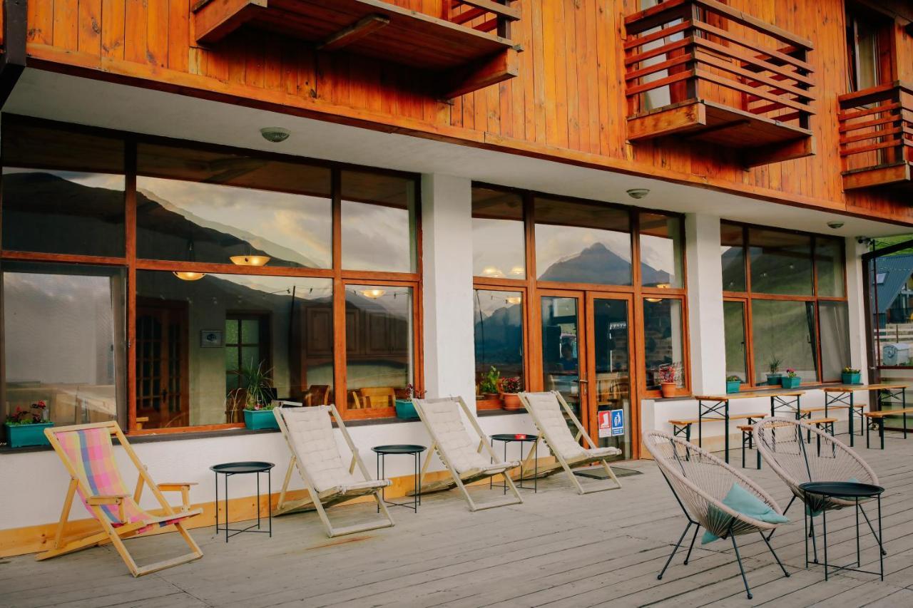 Alpenhaus Kazbegi Hotel & Restaurant Exterior photo